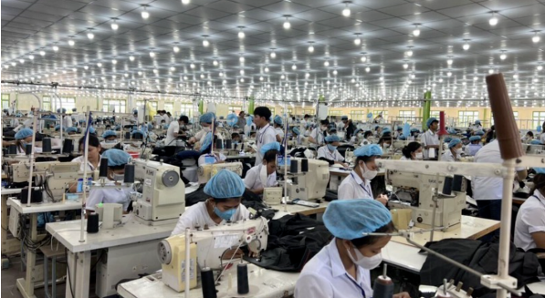 把工廠搬到越南後，他們又回來（lái）了