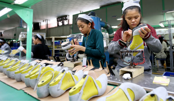否（fǒu）決工資稅減造成製鞋業20000個工作崗位流失（shī）！