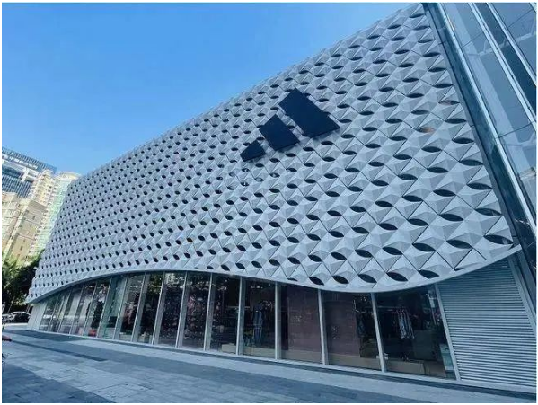 運動鞋巨頭耗（hào）資半個億開店不到（dào）兩年（nián）關店，究竟是何（hé）原因？